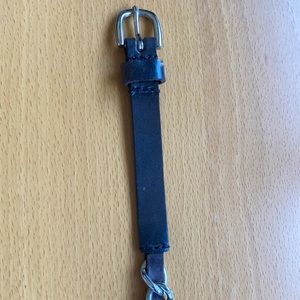 Leather belt with inter lacing chain